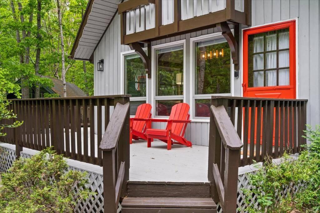 The Gingerbread House: 4 Bedroom Chalet, W/ Sunroom/Deck, Sleeps 12, Modern Amenities McGaheysville Exterior foto