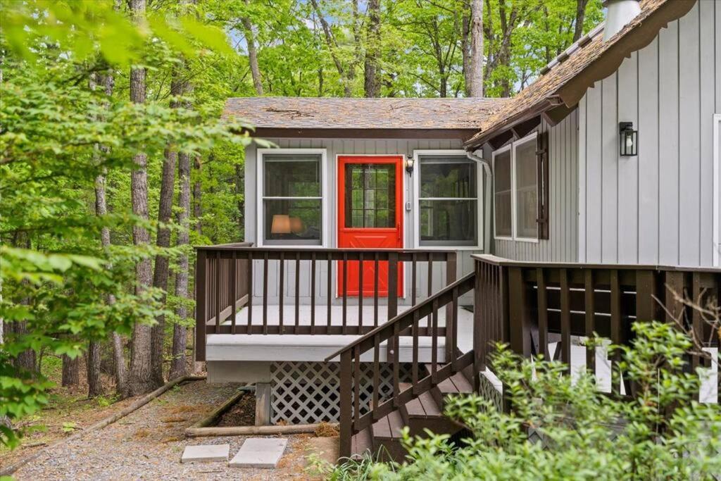 The Gingerbread House: 4 Bedroom Chalet, W/ Sunroom/Deck, Sleeps 12, Modern Amenities McGaheysville Exterior foto