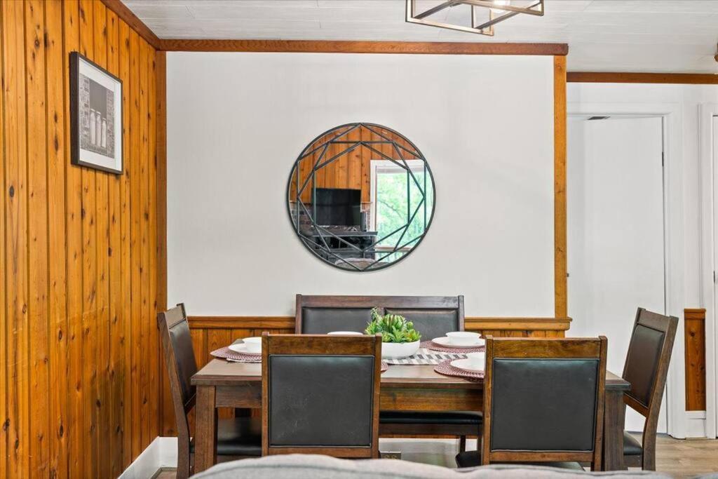 The Gingerbread House: 4 Bedroom Chalet, W/ Sunroom/Deck, Sleeps 12, Modern Amenities McGaheysville Exterior foto