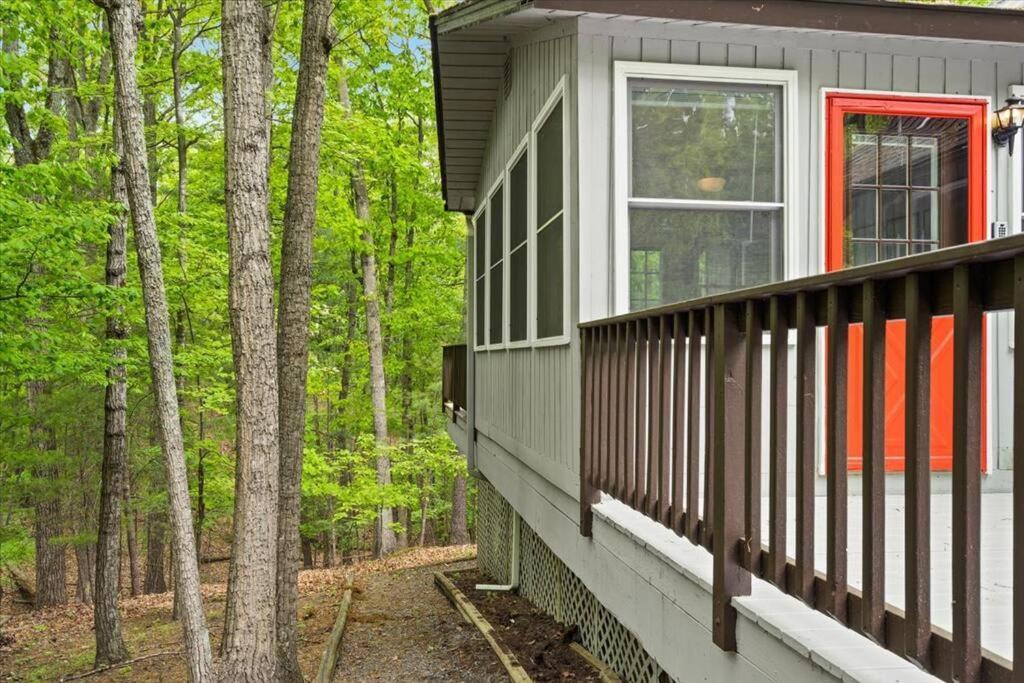 The Gingerbread House: 4 Bedroom Chalet, W/ Sunroom/Deck, Sleeps 12, Modern Amenities McGaheysville Exterior foto