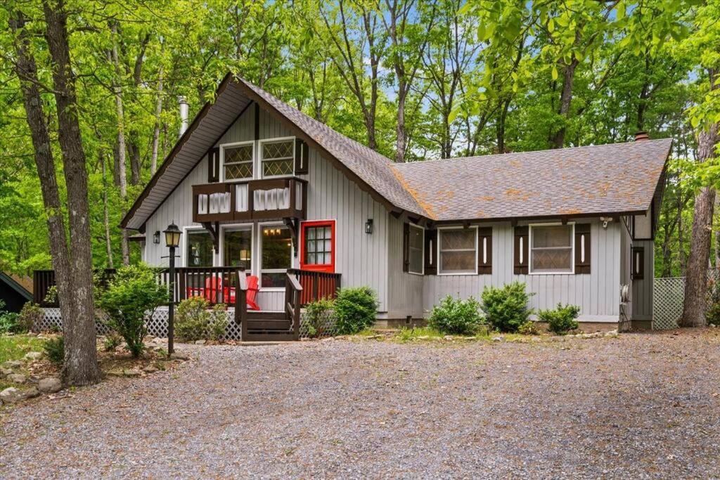 The Gingerbread House: 4 Bedroom Chalet, W/ Sunroom/Deck, Sleeps 12, Modern Amenities McGaheysville Exterior foto